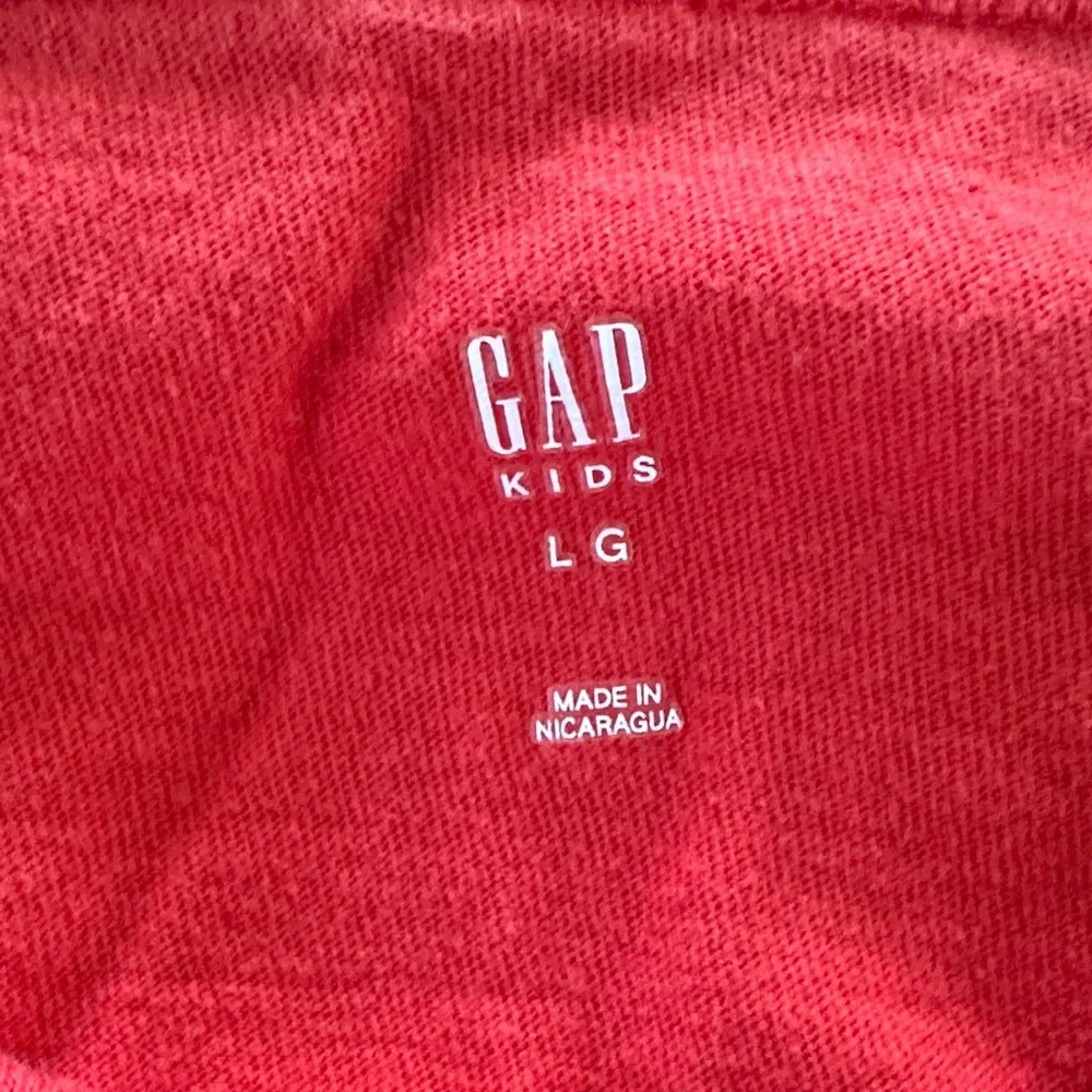 🎅🏻 GAP KIDS Red Long sleeved tee shirt Santa who needs reindeer size large VGUC